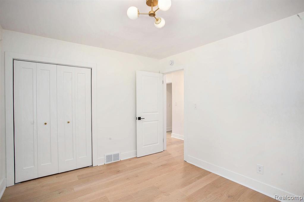 31100 W Rutland Street, Beverly Hills, MI 48025 — Photo 14