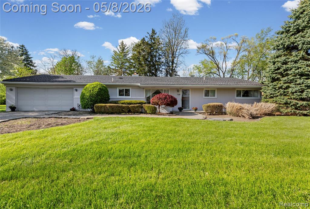 7396 Cornwall Court, West Bloomfield, MI — front exterior