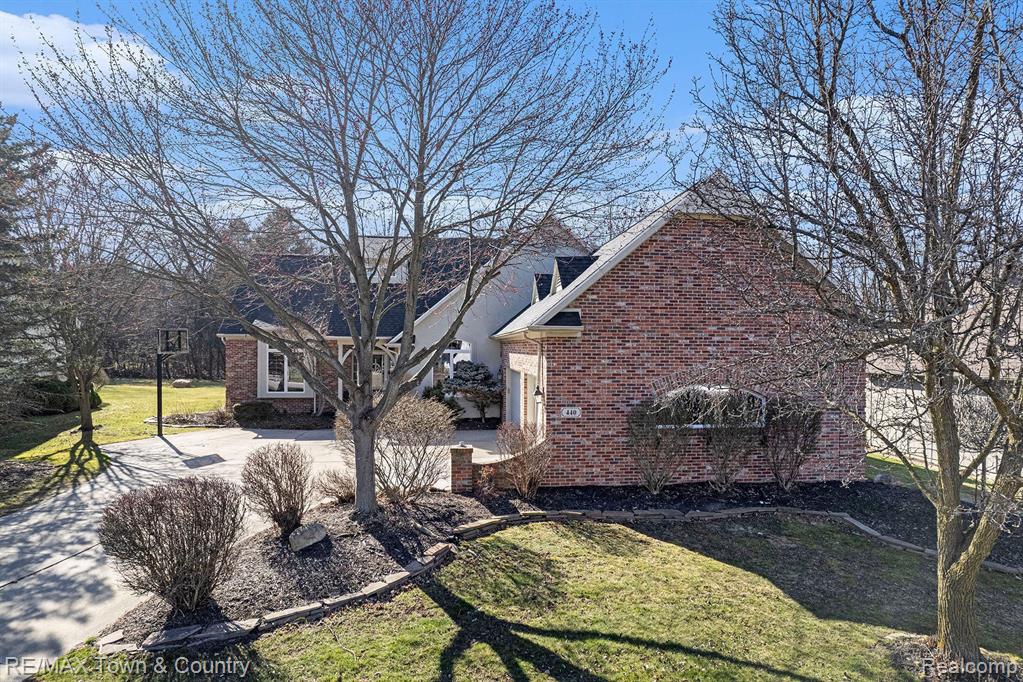 440 RIVER WOODS Drive, Flushing, MI 48433 — Photo 35
