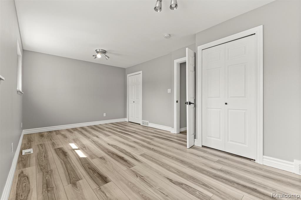 29940 Bock Street, Garden City, MI — Photo 23