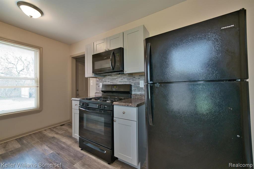 51 SPOKANE Drive, Pontiac, MI 48341 — Photo 37