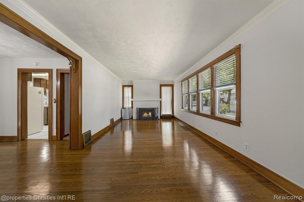 537 W 3RD Street, Rochester, MI 48307 — Photo 8