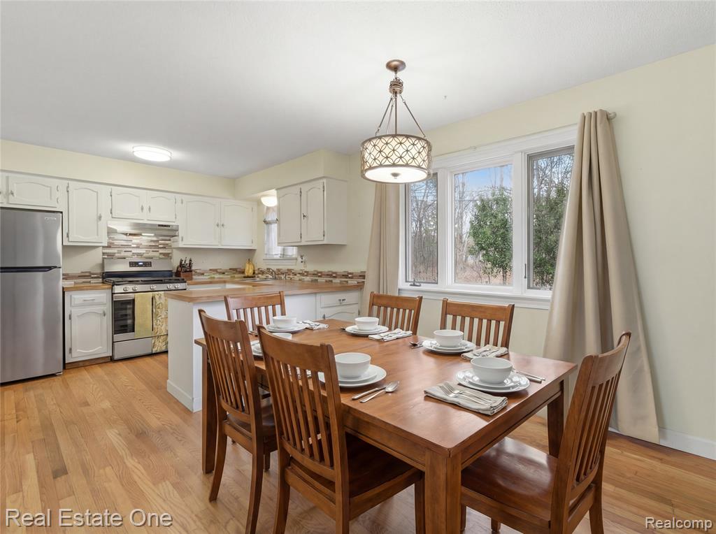 2276 Lakewood Way, Pinckney, MI 48169 — Photo 10