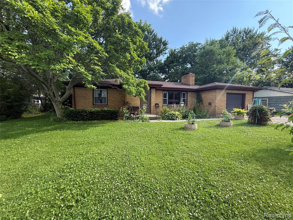 4204 Weston Drive, Burton, MI 48509 — front exterior