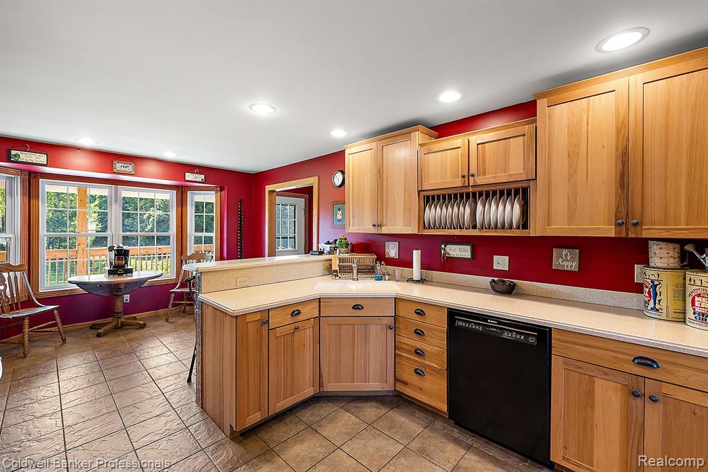 6099 SIMMONS Trail, North Branch, MI 48461 — Photo 20