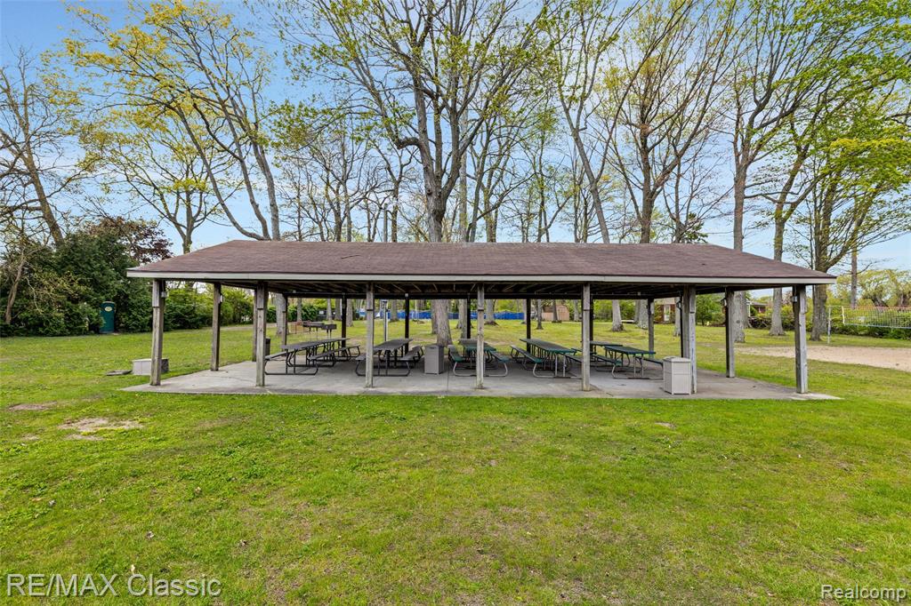 804 Bonita Drive, White Lake, MI 48383 — Photo 43