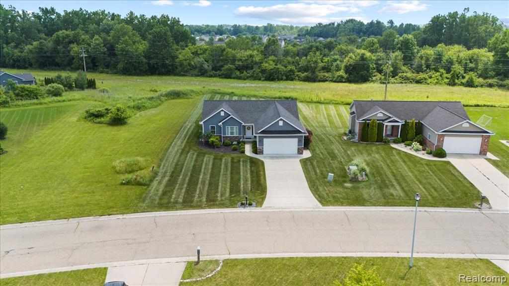 5606 Chatham Lane, Grand Blanc, MI 48439 — Photo 47