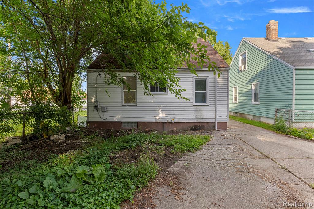 7415 Plainview Avenue, Detroit, MI 48228 — Photo 6