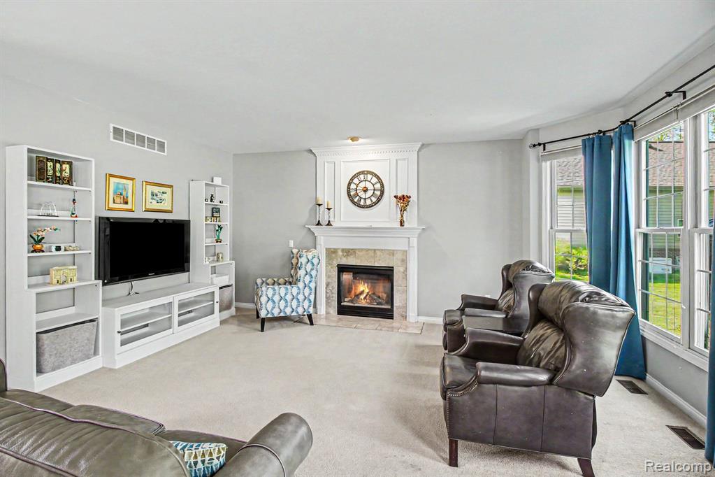 9367 Wildflower Way, Davisburg, MI 48350 — Photo 11