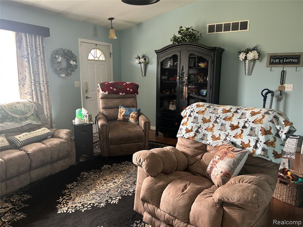 10150 Sharp Road, Swartz Creek, MI 48473 — Photo 4