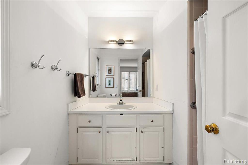 5853 Dawn Ridge Drive, Troy, MI 48098 — Photo 30