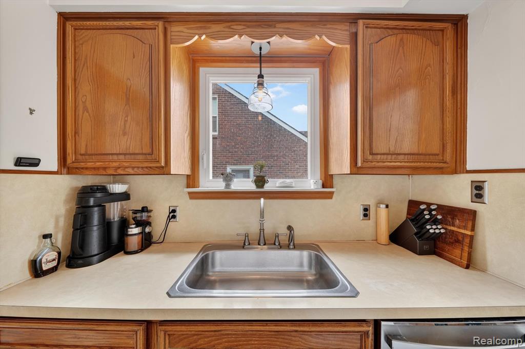 12984 Callender Street, Southgate, MI 48195 — Photo 18
