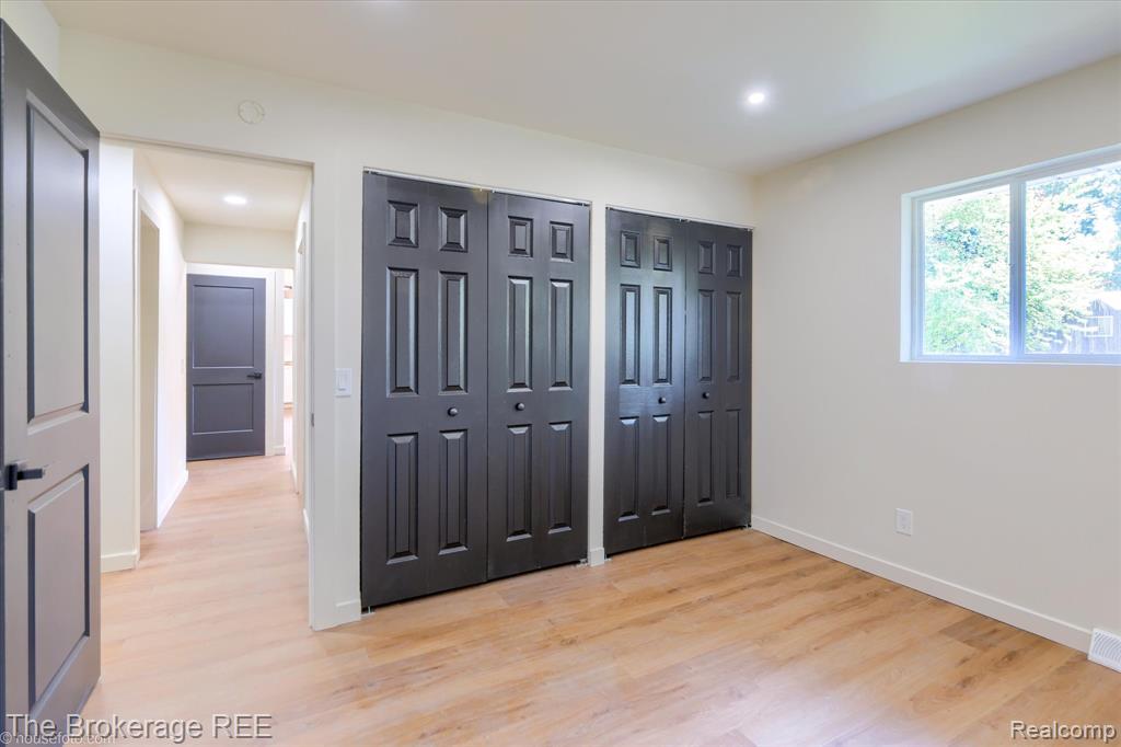 1401 Hillside Drive, Flint, MI 48532 — Photo 25