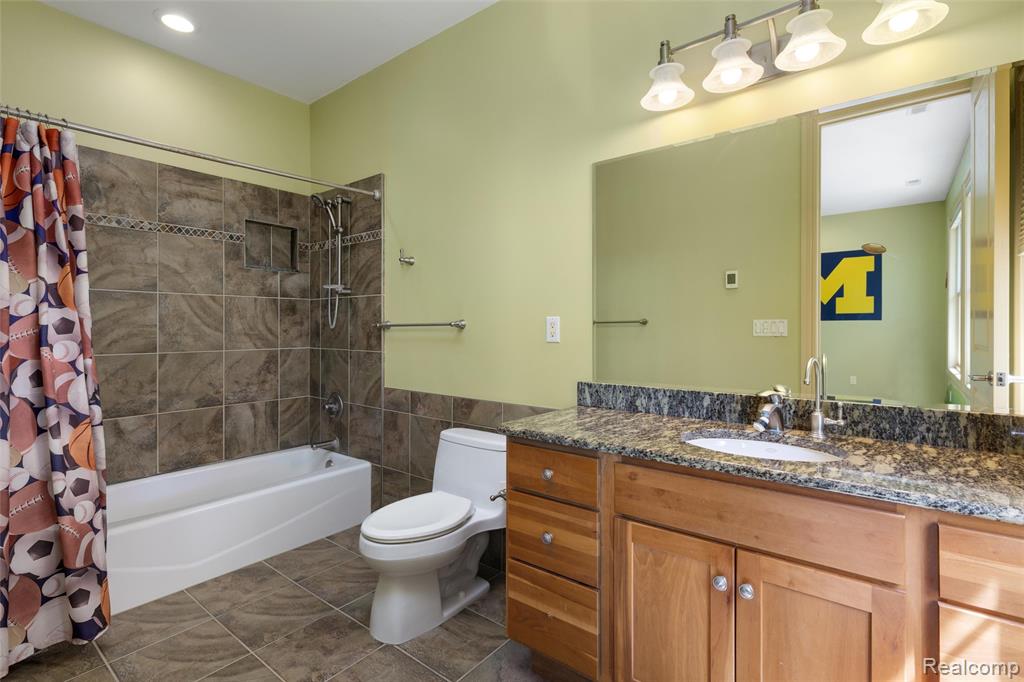 7432 Foxburg Court, Clarkston, MI 48348 — Photo 82