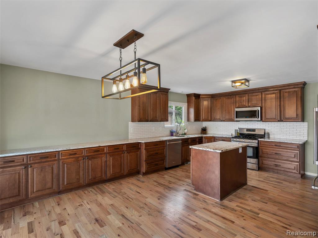 50308 Hillside Drive, Macomb, MI 48044 — Photo 14