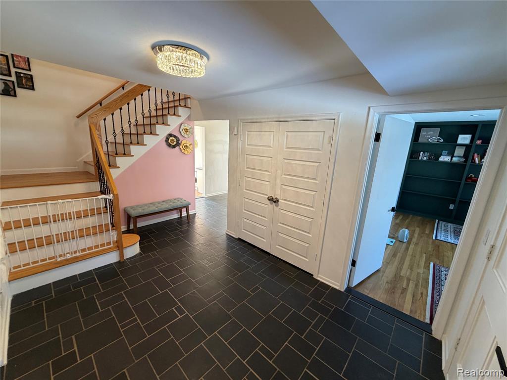 4205 Pinehurst Drive, West Bloomfield, MI — Photo 24