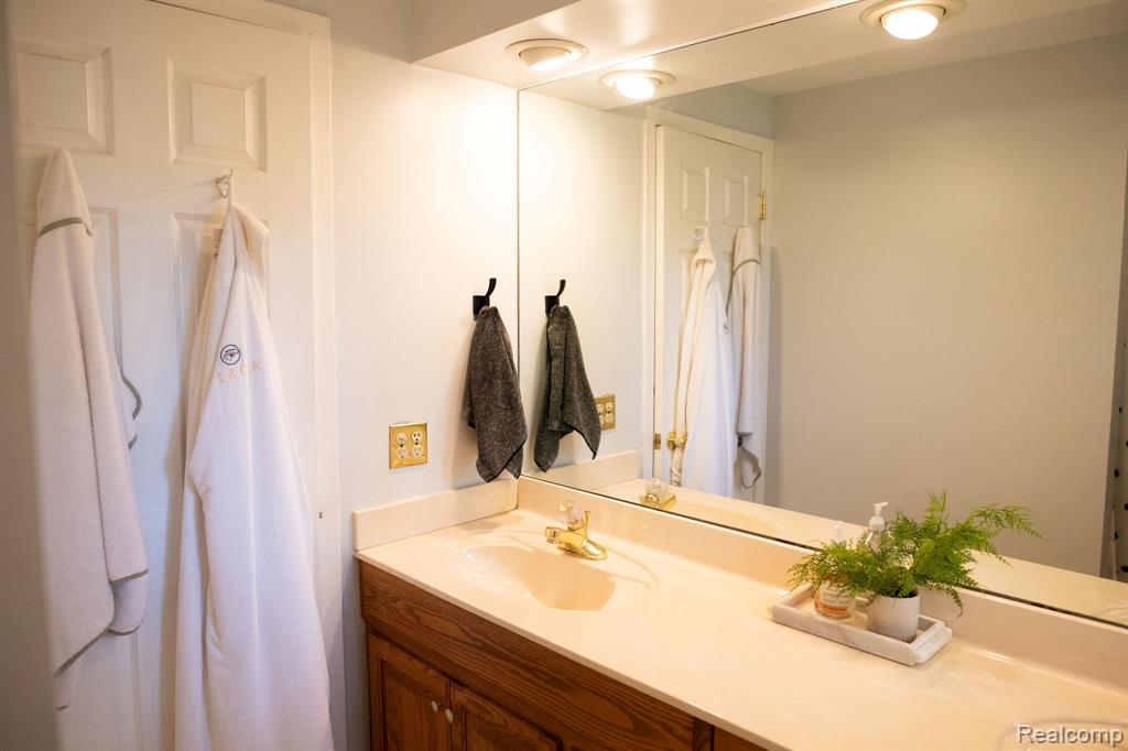 14922 Robinwood Drive, Plymouth, MI 48170 — Photo 55