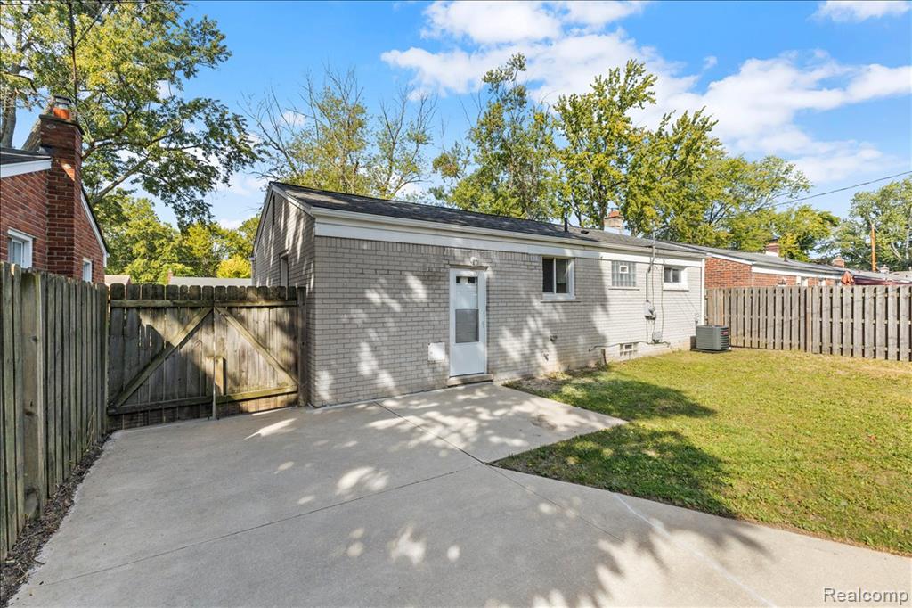 9022 Lucerne, Redford, MI 48239 — Photo 26