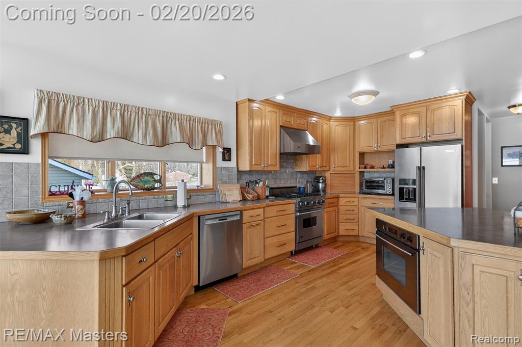 27429 W Huron River Drive, Flat Rock, MI 48134 — Photo 9