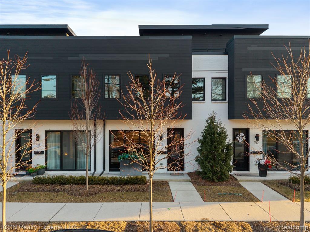 714 E PARENT Avenue, Royal Oak, MI 48067 — Photo 4