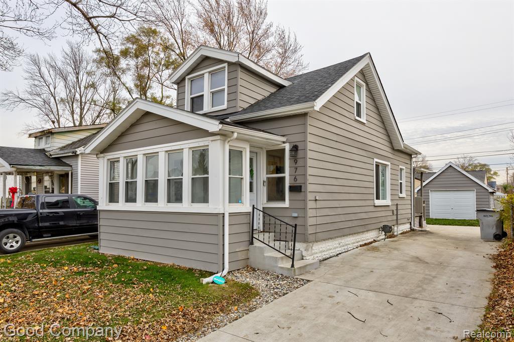 976 E COY Avenue, Hazel Park, MI 48030 — front exterior