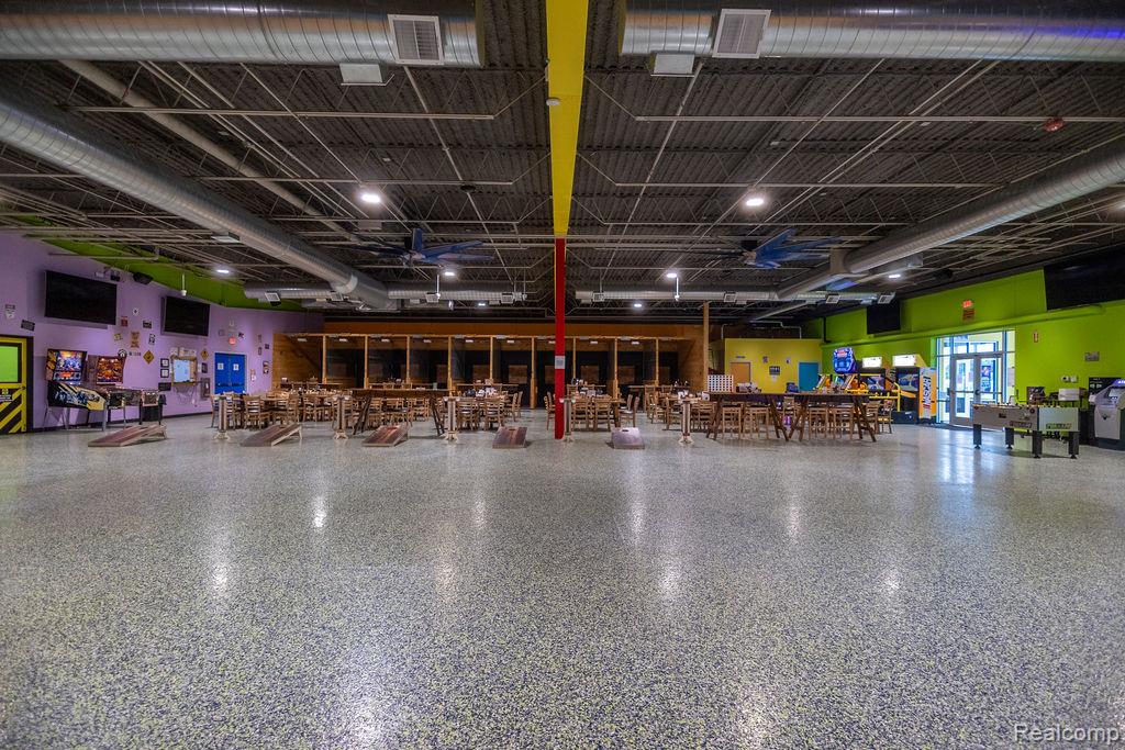 8845 Gratiot Road, Saginaw, MI, 48609