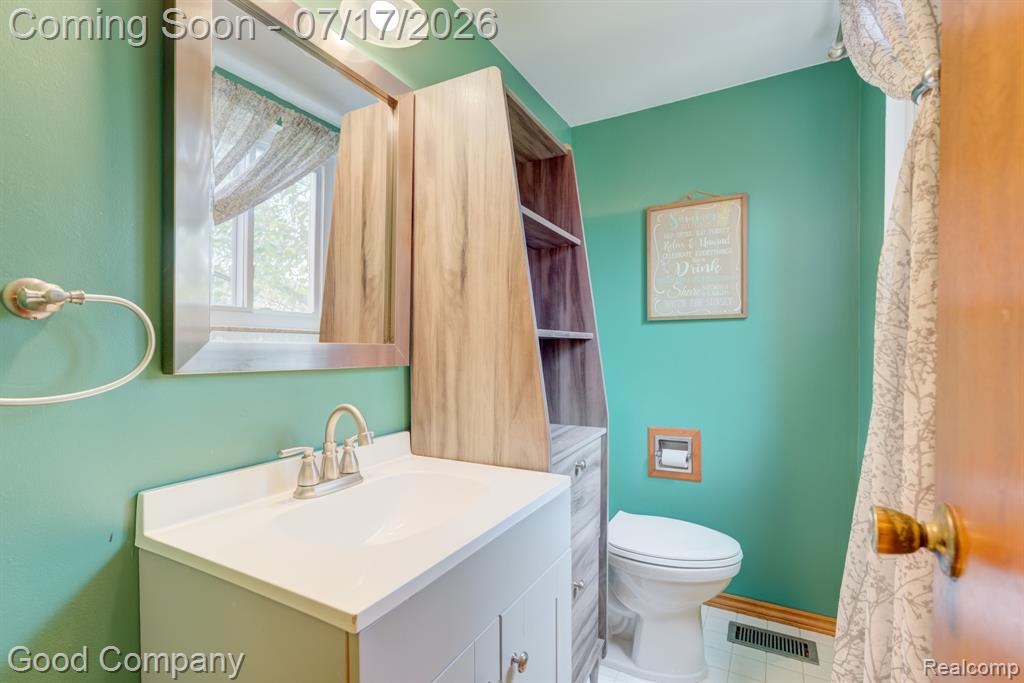 53625 Shelby Road, Utica, MI 48316 — Photo 17