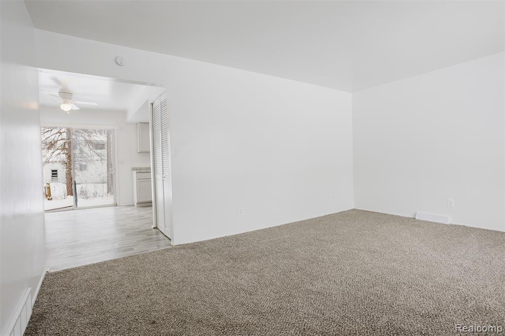 6627 Orange Lane, Flint, MI 48505 — Photo 10