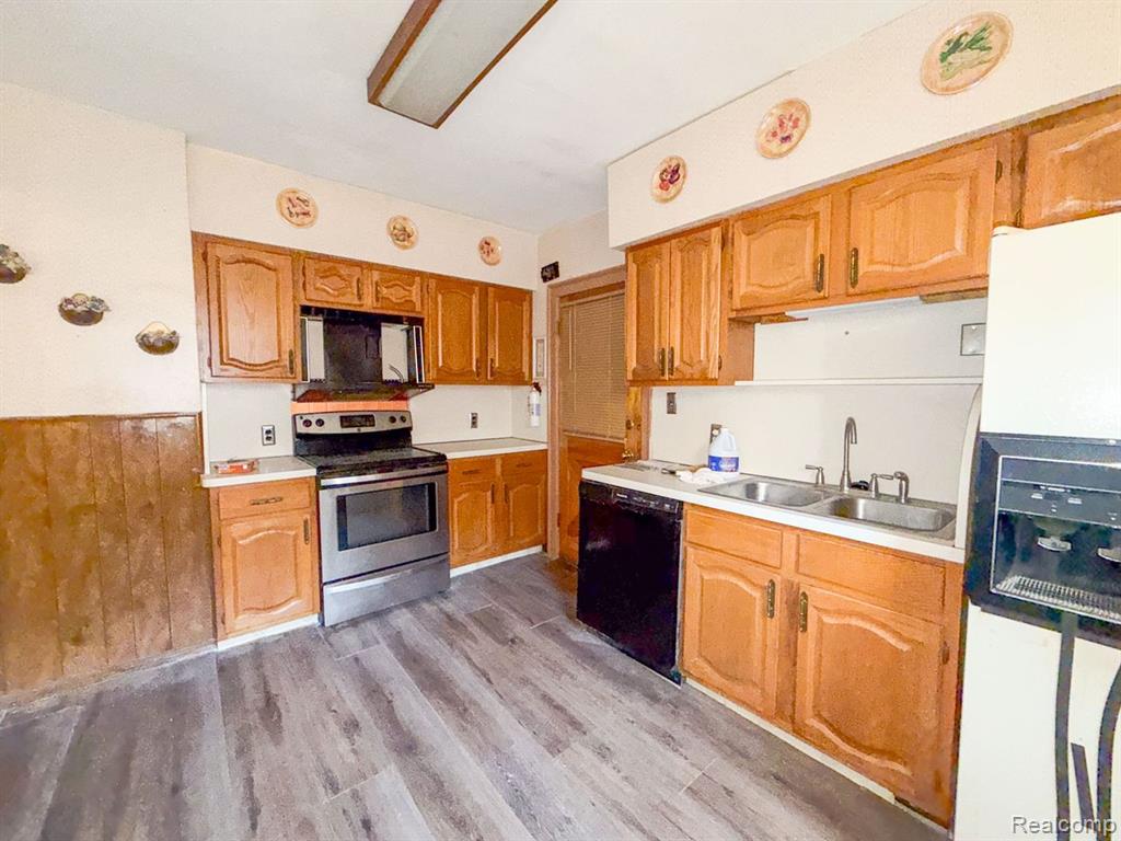 9392 Woodside Street, Detroit, MI 48204 — Photo 11