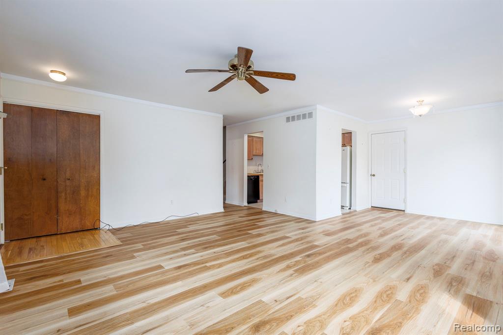 8707 Forest Court, Warren, MI 48093 — Photo 6