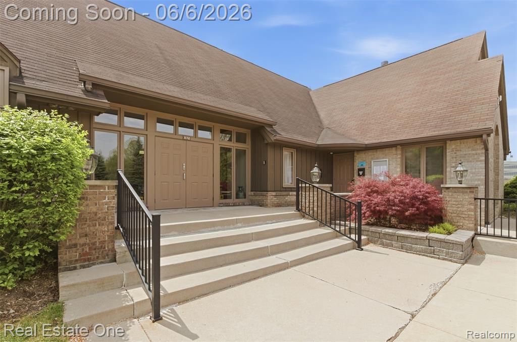 23910 Trailwood Court, 82, Bingham Farms, MI 48025 — Photo 43