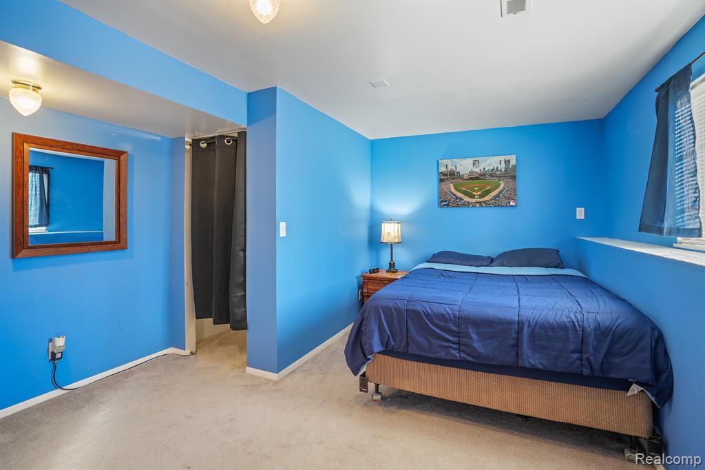 5124 HICKORY Trail, Grand Blanc, MI 48439 — Photo 49