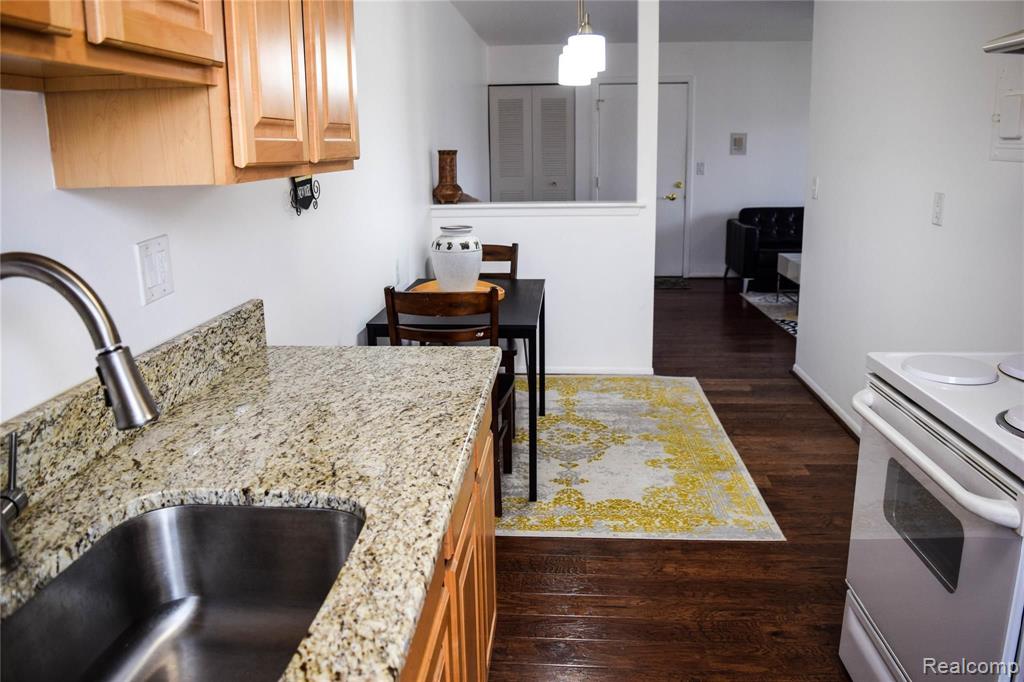 9960 ALLEN POINTE Drive, Allen Park, MI 48101 — Photo 19