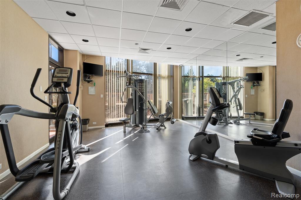 5000 Town Center Center, 306, Southfield, MI 48075 — Photo 18