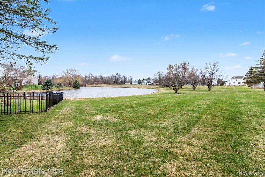 416 Umberland Drive, Howell, MI 48843 — Photo 11