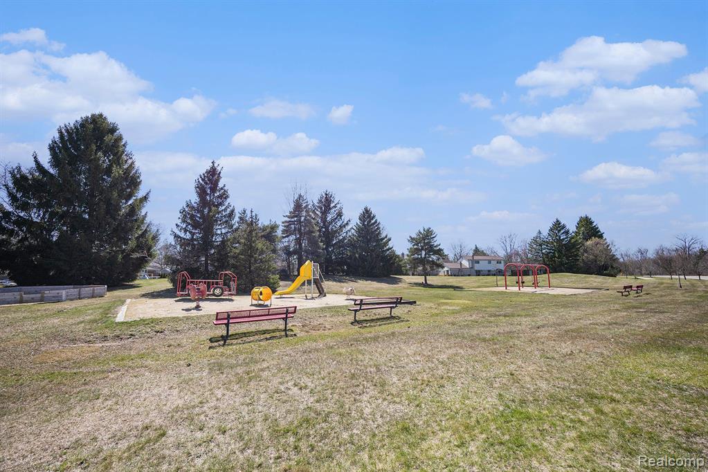 779 MEDINAH Drive, Rochester Hills, MI 48309 — Photo 55