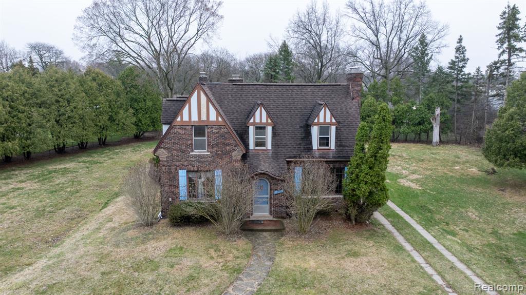 26470 Meadowood Court S, Lathrup Village, MI 48076 — Photo 3