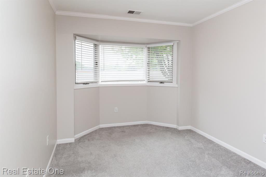 233 PINEWOOD Circle, Plymouth, MI 48170 — Photo 20