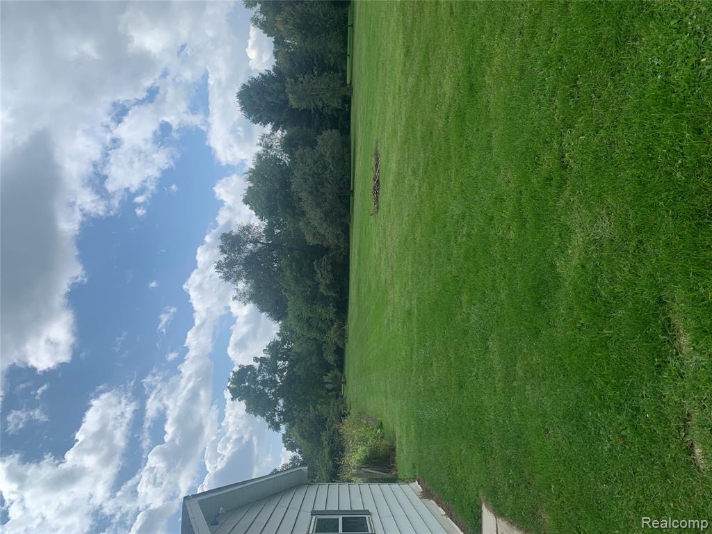 7038 E Coldwater Road, Davison, MI 48423 — Photo 47