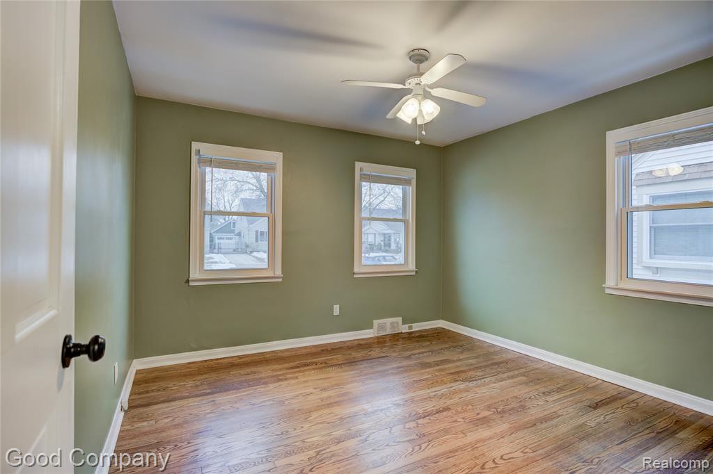 706 N Vermont Avenue, Royal Oak, MI 48067 — Photo 16