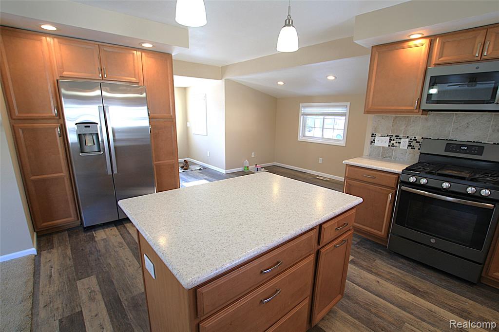 102 S Division Street, Durand, MI 48429 — Photo 10