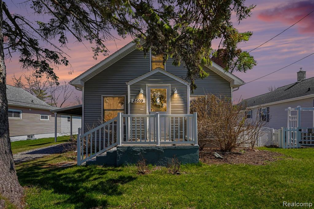 2509 S Sheridan Road, Lennon Vlg, MI 48449 — Photo 2