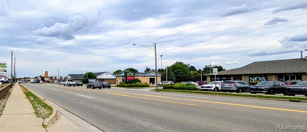 832 S Main Street, Lapeer, MI 48446 — Photo 14