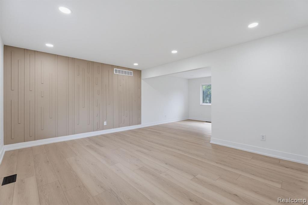 6780 Lee Crest Drive, West Bloomfield, MI — Photo 18