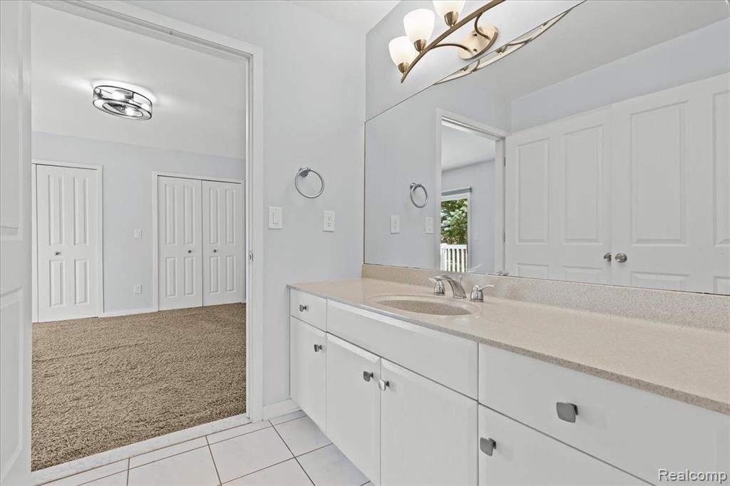 3965 N VANSTONE Drive, Commerce Twp, MI 48382 — Photo 15
