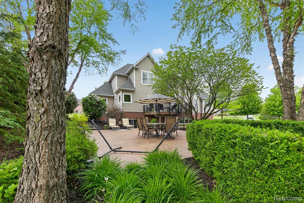 8746 N Hills Court, Howell, MI 48843 — Photo 43