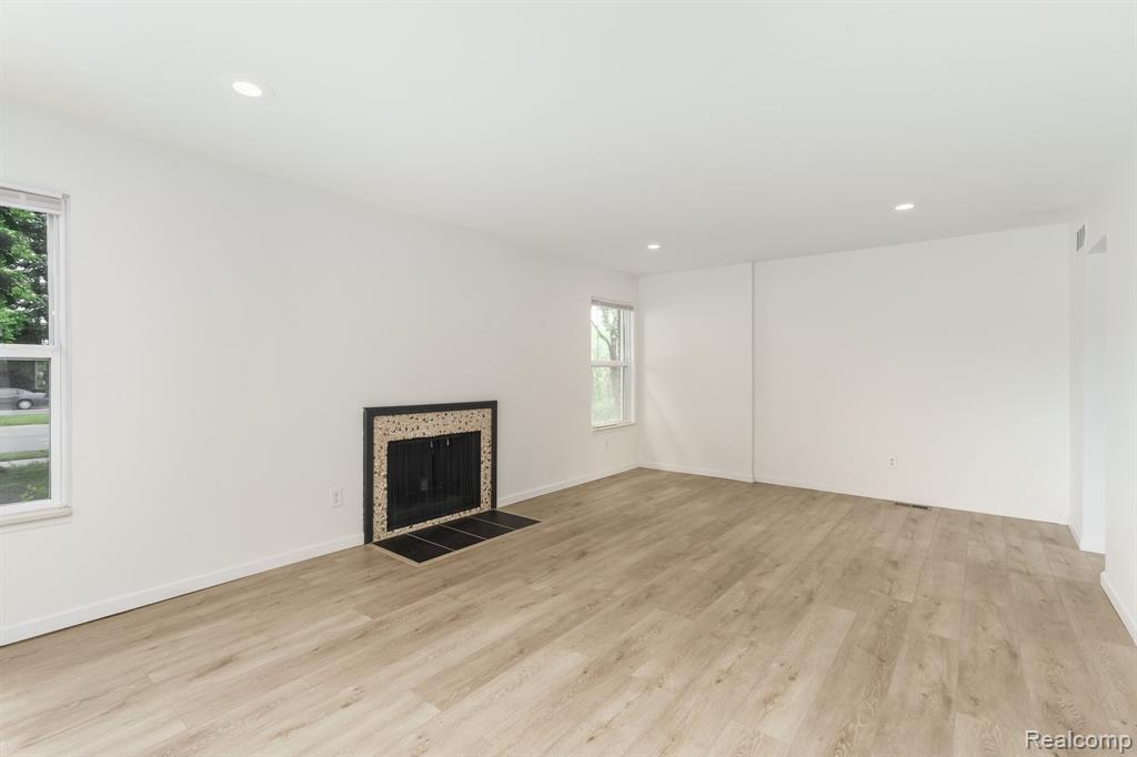 3104 Woods Circle, Detroit, MI 48207 — Photo 27