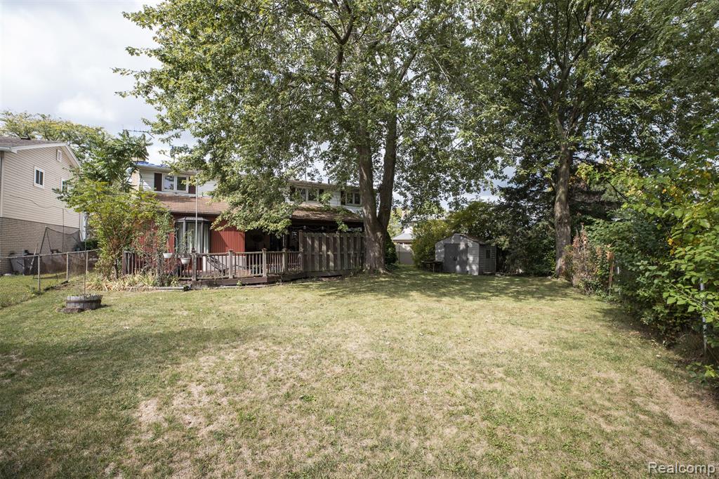 29823 Kingsbridge Drive, Gibraltar, MI — Photo 7