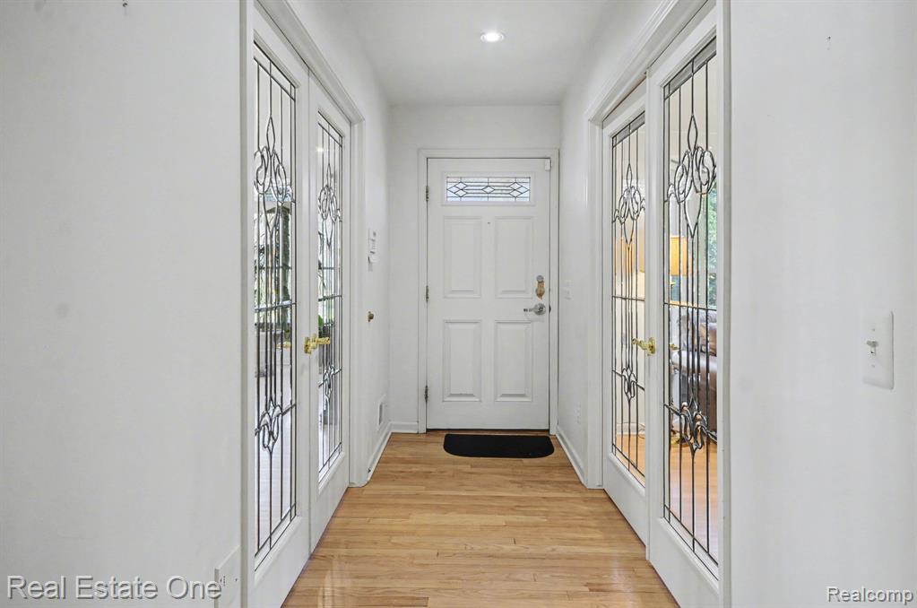 5840 Inkster Road, West Bloomfield, MI 48323 — Photo 3