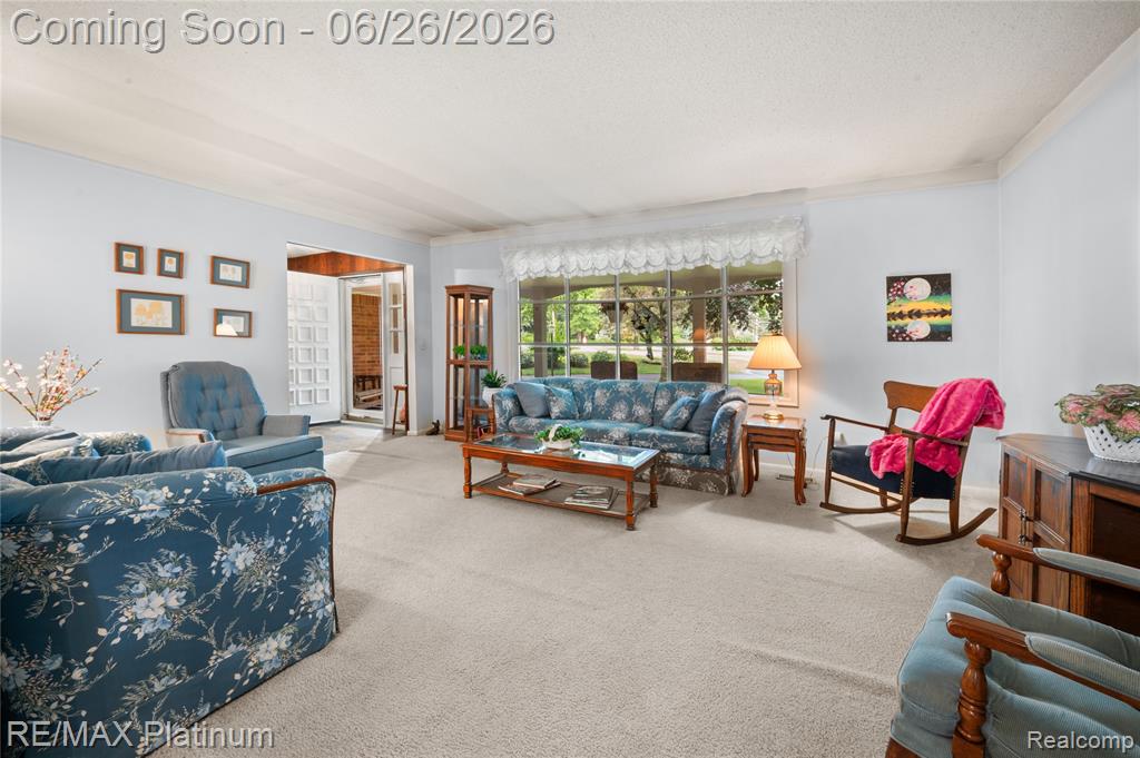 9460 Deer Park Court, Fenton, MI 48430 — Photo 8